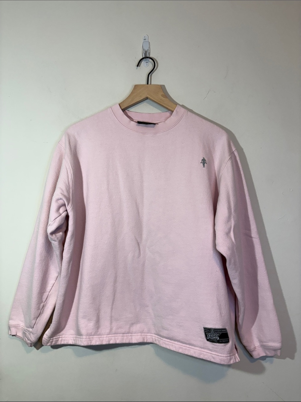 Light Pastel Baby Pink Vintage Gold’s Gym Pump Cover Crewneck Sweatshirt Gym Rat